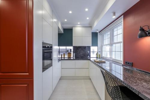 Как мыть матовую краску на стене. Как выбрать моющуюся краску для кухни?