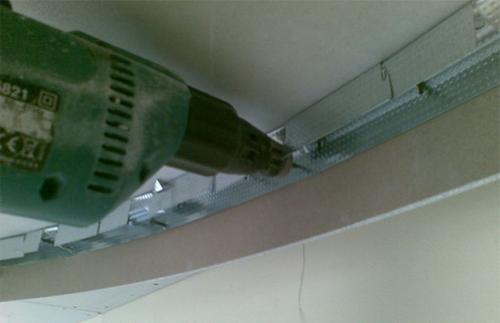 Можно ли вкручивать саморезы в гипсокартон. Инструменты для работы – отвертка и шуруповерт