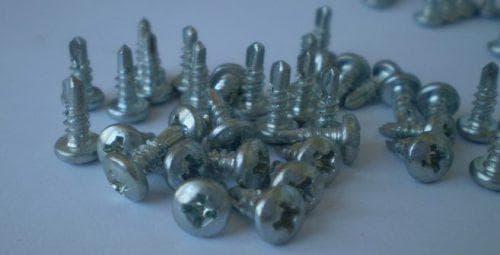 Через какое расстояние крутить саморезы в гипсокартон. Какие саморезы нужны