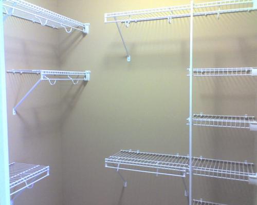 Сетчатые гардеробные системы. Выбираем сетчатую гардеробную систему