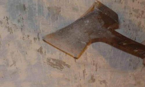 Как снять краску со стен без пыли. Чем можно удалить?