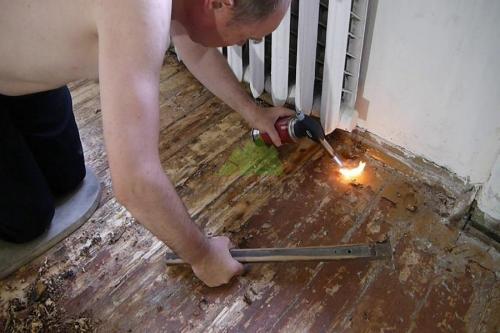 Каким инструментом снять краску или лак с пола. Как и чем можно снять лак с паркета? 12