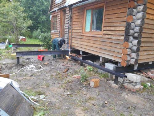 5 советов, как поднять низкий потолок в деревянном доме. Поднятие потолка в деревянном доме: проверенные способы