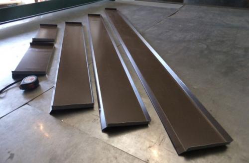 Установка отливов на фасад. Делаем отлив на фундамент