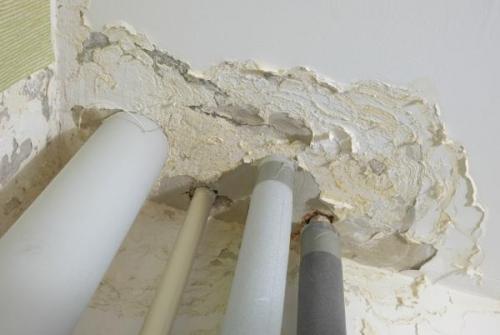 Просел потолок в старом доме. Как починить просевший потолок из дранки в старом доме