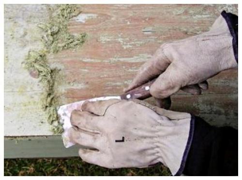 Как снять водоэмульсионную краску с потолка с помощью воды, клейстера, отжига, уничтожителя, шлифовки, йода, мыльного раствора и смывок