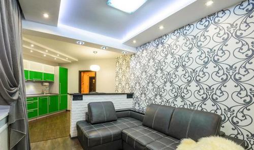 Интерьер гостинной в бело серых тонах. ОСНОВНЫЕ ПОВЕРХНОСТИ (СТЕНЫ, ПОЛ, ПОТОЛОК)