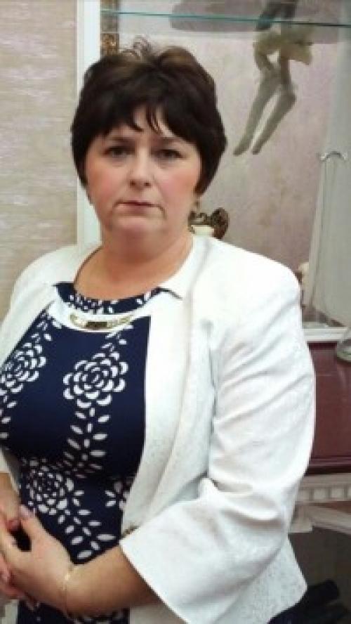 Удивительный способ изготовления Божьей коровки из пластмассовых бутылок 16 Удивительный способ изготовления Божьей коровки из пластмассовых бутылок 16