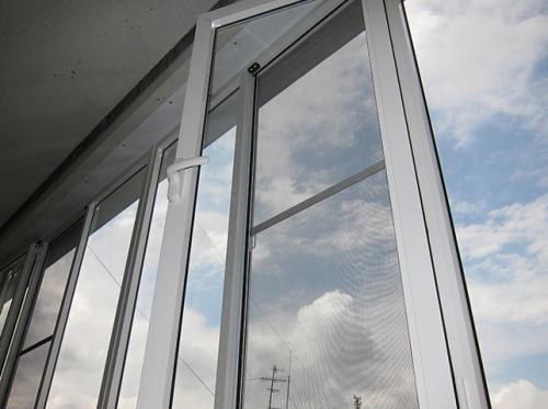 Какие факторы влияют на стоимость рам для балкона. Сколько стоит пластиковая балконная рама?