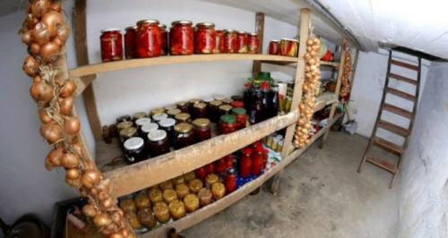 Какие способы отделки стен подвала частного дома наиболее эффективны. Отделка погреба: достойные кандидаты, их преимущества и недостатки