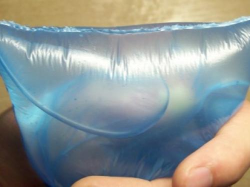 Чем приклеить клеенку к бетонной стене. Как приклеить клеенку к стене? 06 Чем приклеить клеенку к бетонной стене. Как приклеить клеенку к стене? 06