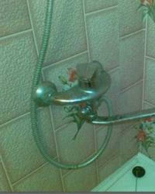 Клеенка на стену в коридор. Клеенка для отделки стен