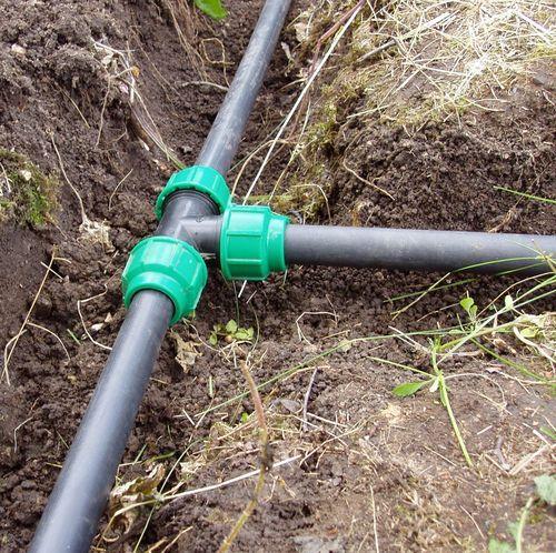 Как сделать вечный капельный полив своими руками. Умный огород. Част.  Капельный полив