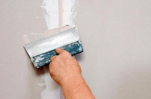 Какие факторы следует учитывать при выборе шпаклевки для потолка из гипсокартона. Особенности шпаклевочных составов для ГКЛ