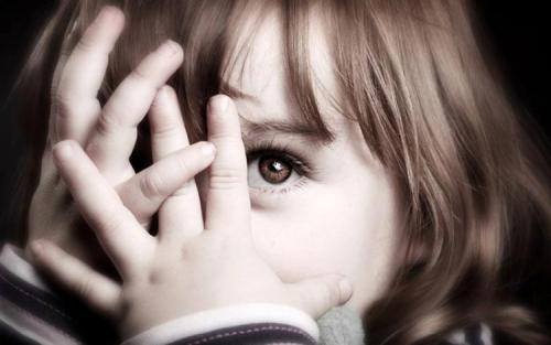 Какие эмоции могут вызывать истории о пугале огородном у детей. Вредны ли детям страшилки?