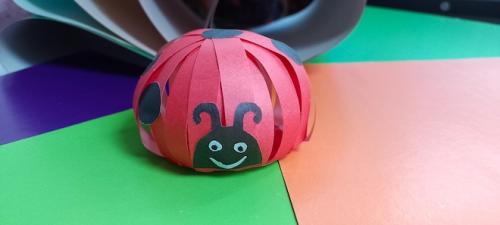 Божья коровка поделка для сада. Поделка «Божья коровка» своими руками: 55 идей для детей и для сада