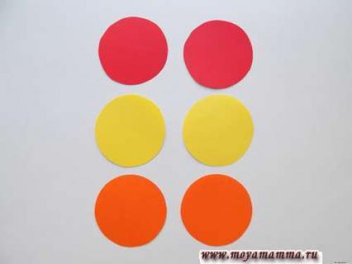 Объемная божья коровка из бумаги. Как сделать объемную аппликацию с божьими коровками