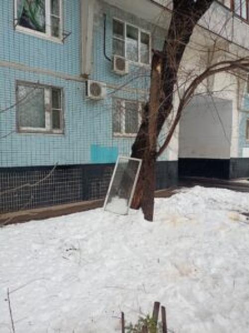 Какие особенности должна иметь балконная рама для зданий с высоким уровнем безопасности. Безаварийное холодное остекление балконов выше 5 этажа