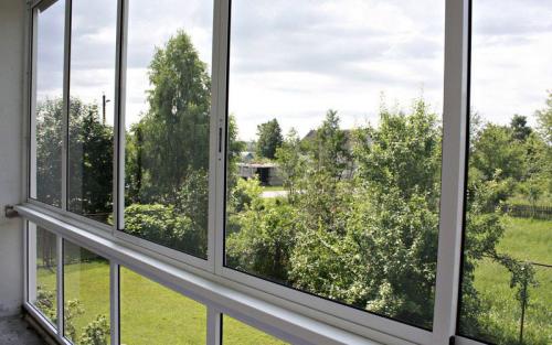 Выбираем идеальную балконную раму: проверим популярные типы 10