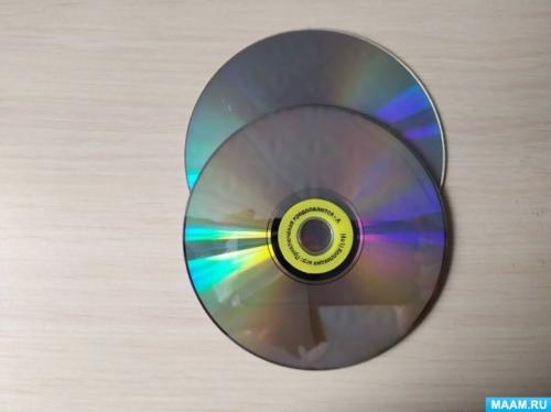 Как соединить пластиковые ложки для создания коровы. Мастер-класс изготовления поделки из пластиковых дисков «Весёлая корова»