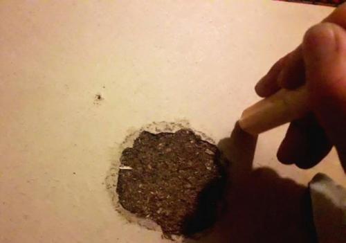 Как заделать дырку в полу из ДСП. Порядок работы