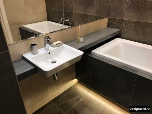 Дизайн маленькой ванной 2022. Что лучше для маленькой ванной с туалетом — угловая ванна или душевая в интерьере с ограниченным пространством 14