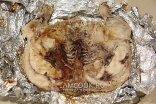 Курица в духовке с хрустящей корочкой целиком: простой рецепт для домашнего приготовления 20