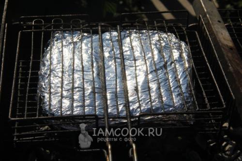 Курица в духовке с хрустящей корочкой целиком: простой рецепт для домашнего приготовления 19