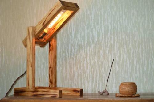 Светильник своими руками пошагово. Как сделать настольную лампу и украсить абажур своими руками пошагово: из дерева, фанеры, бумаги, подручных материалов + фото идеи