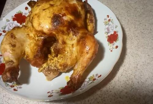 Как правильно запечь курицу в духовке целиком. Курица в духовке целиком – 14 рецептов с хрустящей корочкой