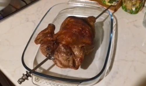 Как правильно запечь курицу в духовке целиком. Курица в духовке целиком – 14 рецептов с хрустящей корочкой