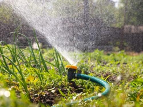 8 советов по организации системы полива на даче. Поверхностная или самотечная система полива 06