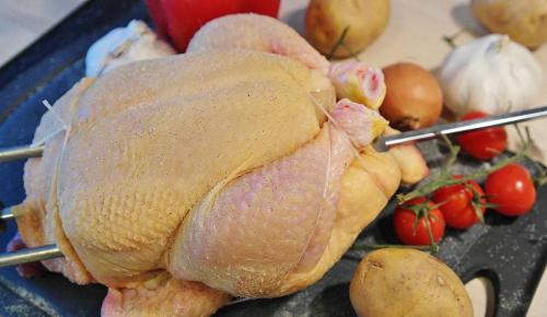 Как пожарить курочку с хрустящей корочкой на сковороде. Как жарить курицу на сковороде 7 вкусных рецептов, чтобы слюнки потекли