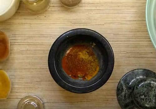 Сочная курочка в духовке с хрустящей корочкой целиком. Курица, запеченная в духовке целиком с хрустящей корочкой — лучшие рецепты