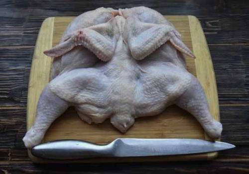 Время приготовления цыпленка табака в духовке. Цыпленок табака в духовке с хрустящей корочкой