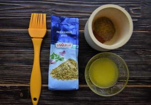 Время приготовления цыпленка табака в духовке. Цыпленок табака в духовке с хрустящей корочкой