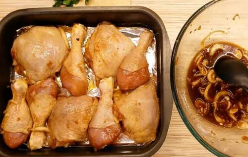 Курица в духовке кусочками — рецепт с хрустящей корочкой