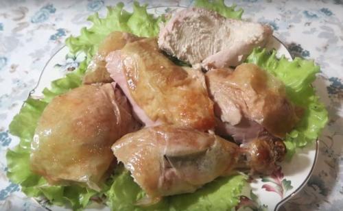 Запечь курицу целиком в духовке. Целая курица в духовке с хрустящей корочкой (рецепт на соли)