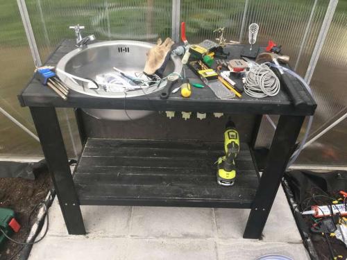 Монтаж системы автополива на загородном.. Как сделать полив на даче своими руками: главные моменты 10