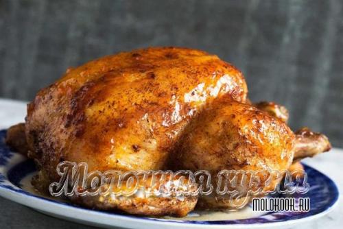 Как запечь курицу в духовке целиком, чтобы была сочной. Курица, запеченная в духовке целиком: хрустящая корочка и нежное мясо