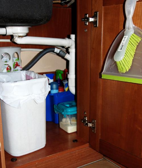 Несколько гениальных хитростей для уборки на кухне. Держите и не благодарите: 17 спасительных хитростей для кухни