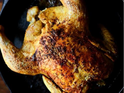 Очень вкусная курица в духовке с корочкой — 10 рецептов (плюс видео)