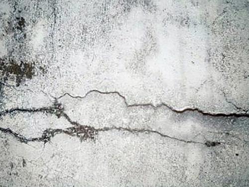 Какие проблемы могут возникнуть при неправильной обвязке старых цоколей. Как укрепить фундамент если пошла трещина на стене, диагностика и решение проблемы