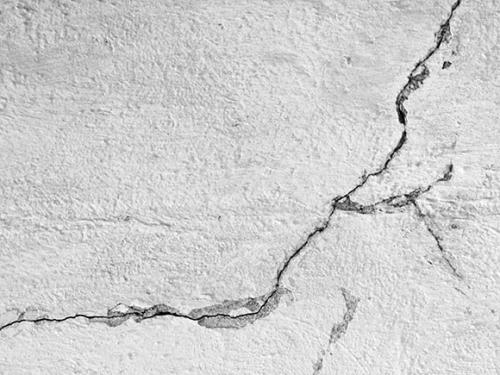 Какие проблемы могут возникнуть при неправильной обвязке старых цоколей. Как укрепить фундамент если пошла трещина на стене, диагностика и решение проблемы