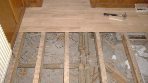 Как положить плитку на деревянный пол в коридоре. Укладка плитки на деревянный пол из досок по лагам своими руками. Подробная технология, как сделать правильно пол и уложить плитку