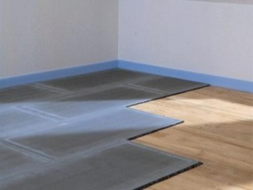 Укладка плитки на деревянный пол задача сложная. Дерево и керамика – почему их нежелательно совмещать? 07