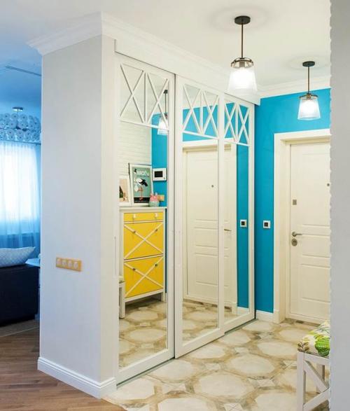 Умные решения для разделения прихожей и жилой зоны 10