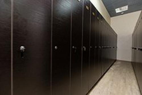 Гардеробные шкафчики для раздевалок размеры. Шкафы для производственных раздевалок 06