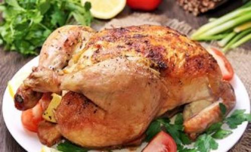 Курица в духовке запеченная целиком рецепт. Вкусный рецепт курицы с хрустящей корочкой в духовке целиком