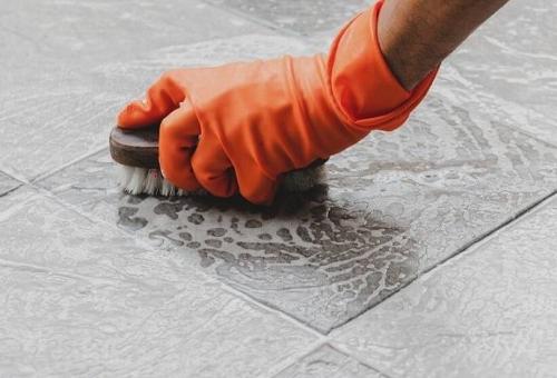 Профессиональный уход за напольными покрытиями: лучшие средства и инструменты 03